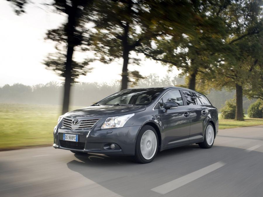  Toyota Avensis Wagon 2008 года  (фото 25 из 53)